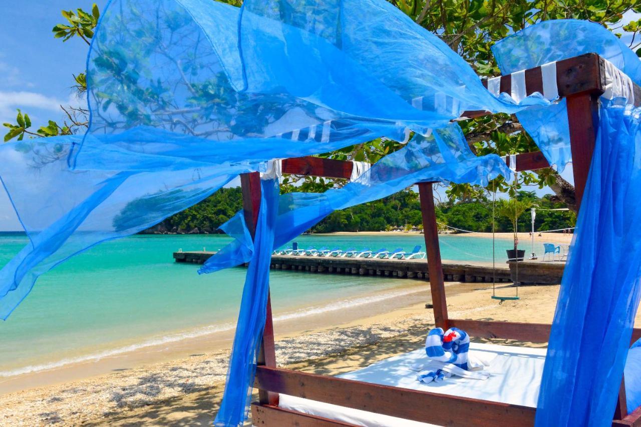 Sand And Tan Beach Hotel Ocho Rios Exterior photo