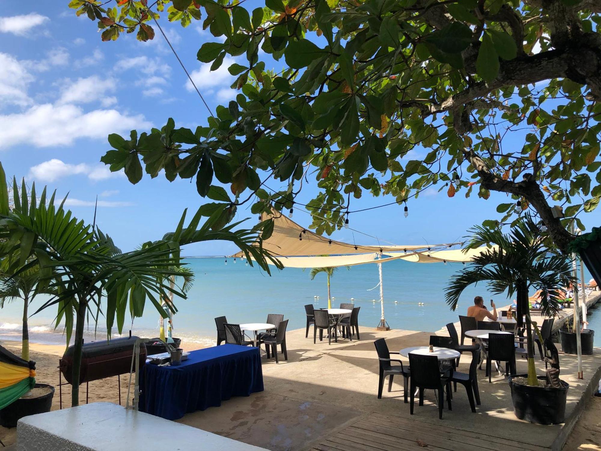 Sand And Tan Beach Hotel Ocho Rios Exterior photo